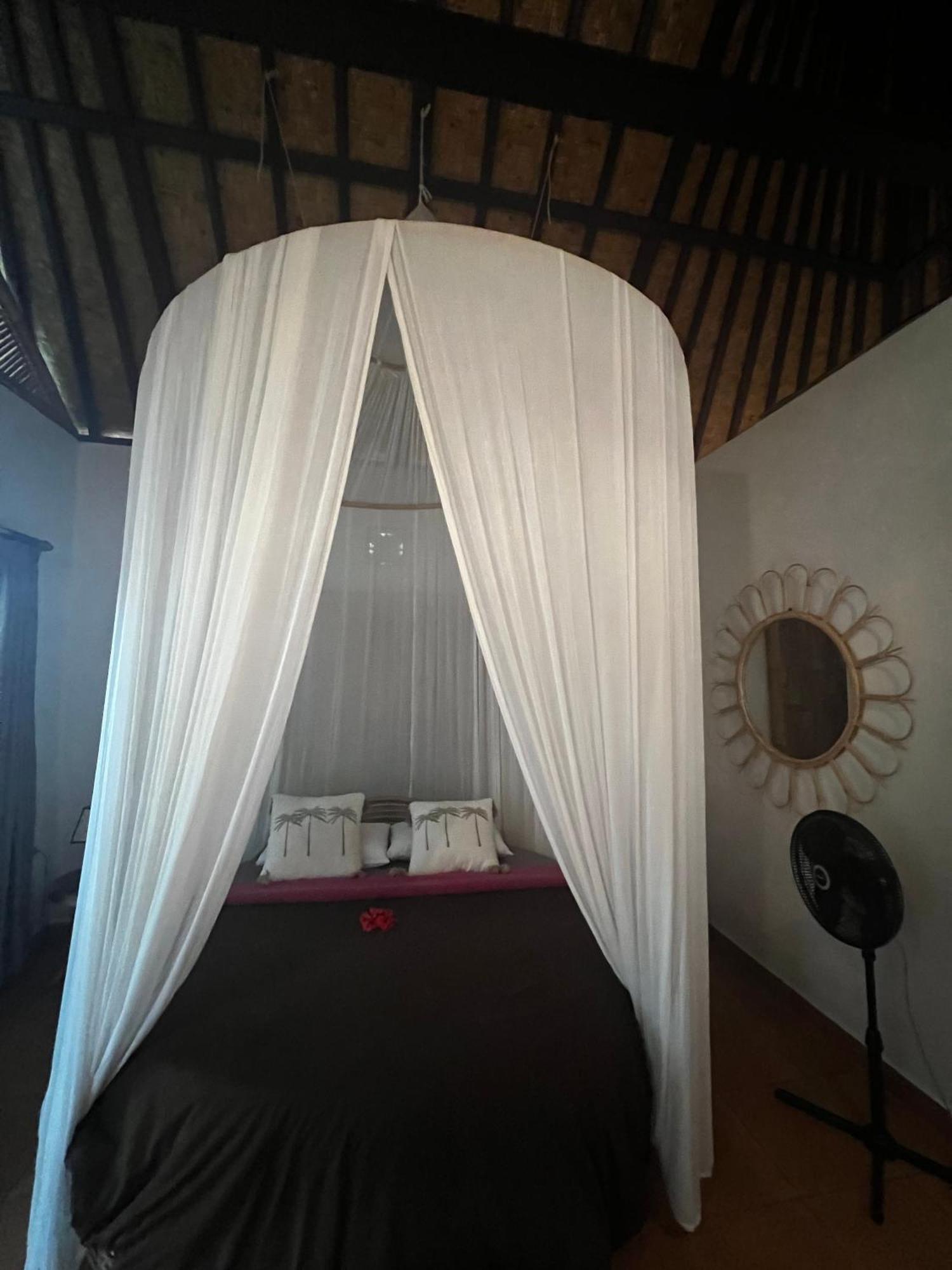 Great Mountain Views Villa Resort Selat Exterior photo