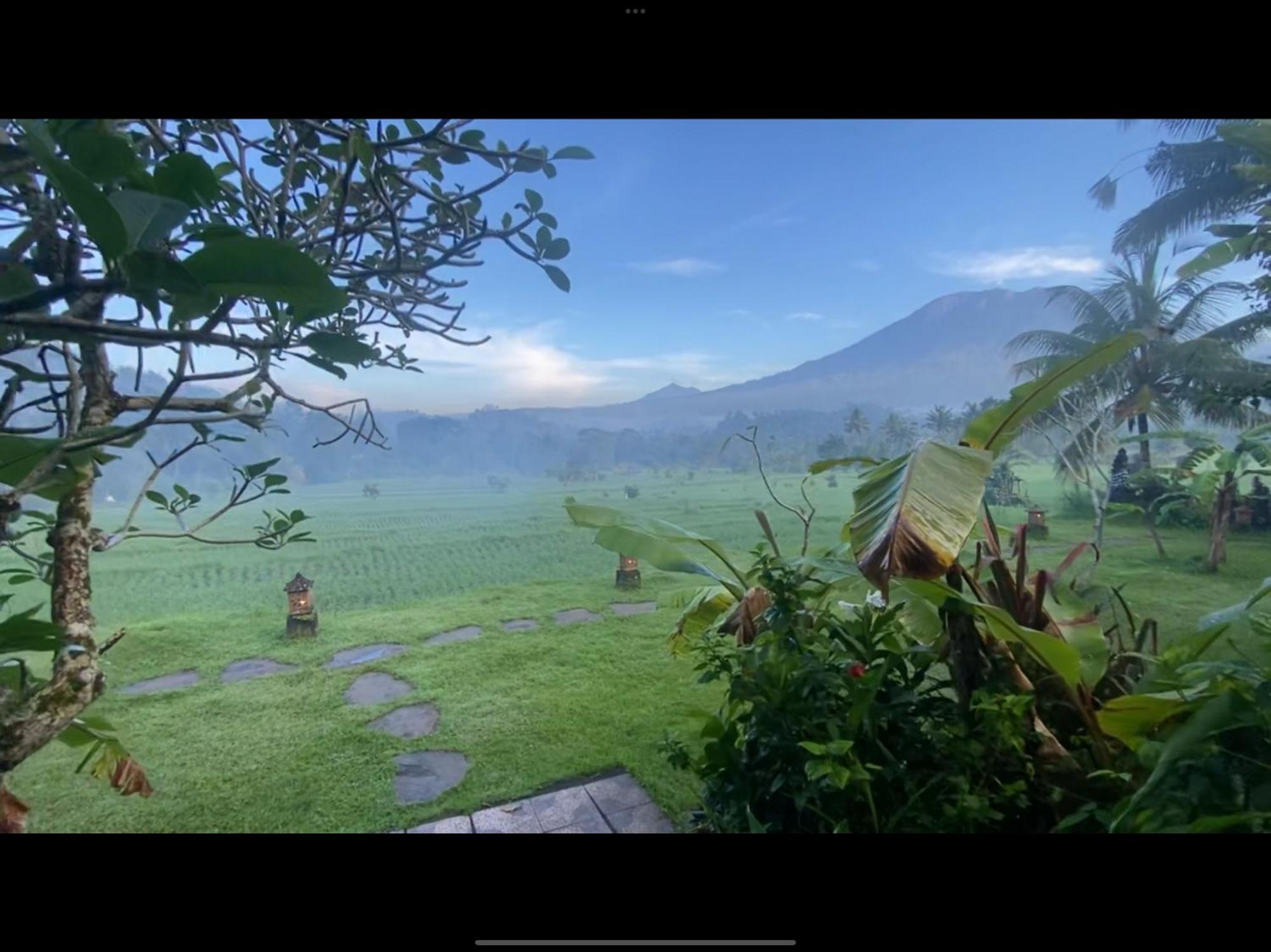Great Mountain Views Villa Resort Selat Exterior photo