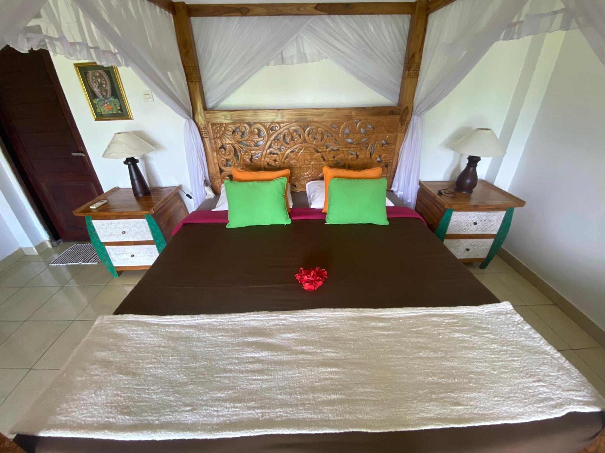 Great Mountain Views Villa Resort Selat Exterior photo