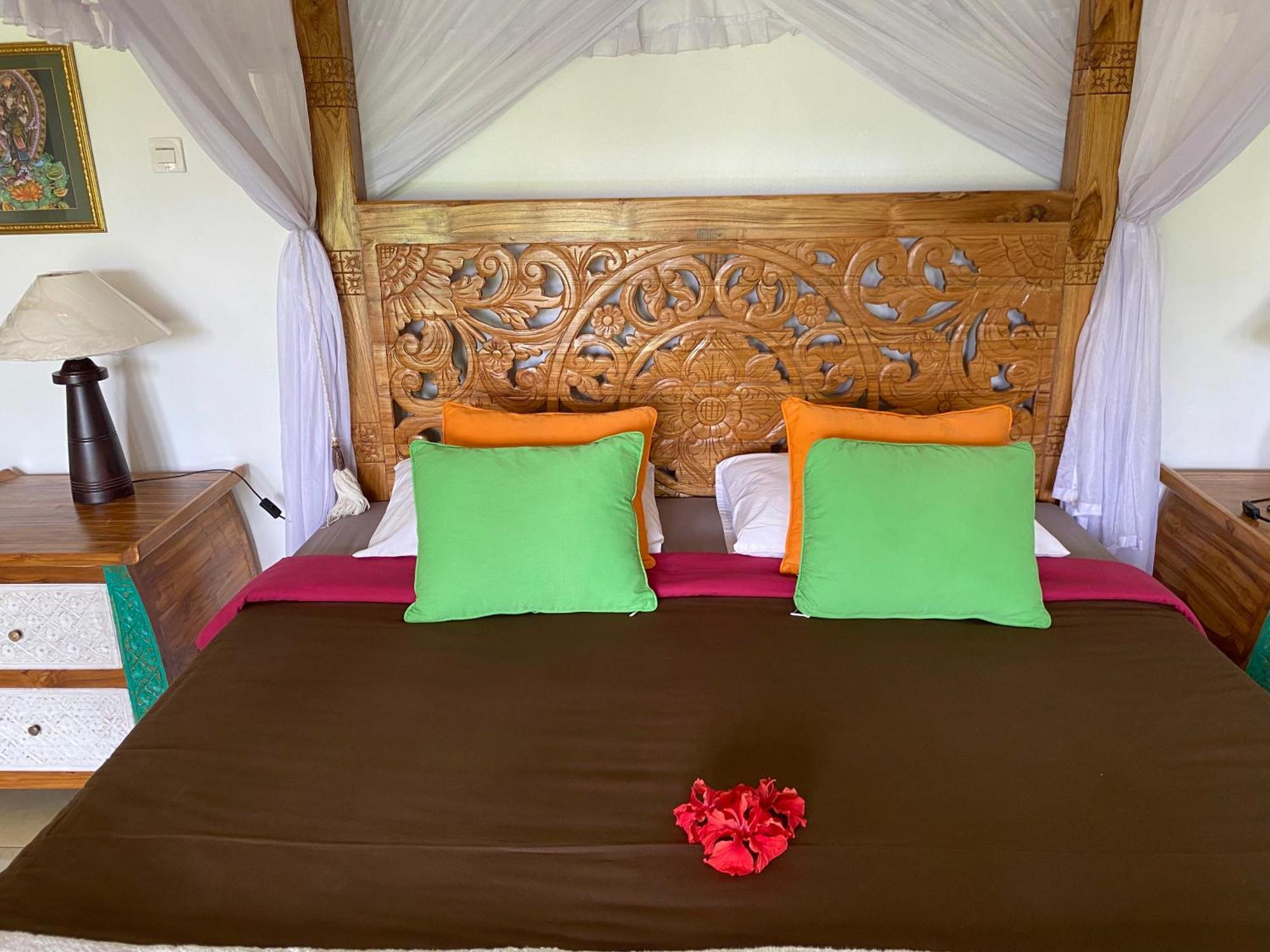 Great Mountain Views Villa Resort Selat Exterior photo