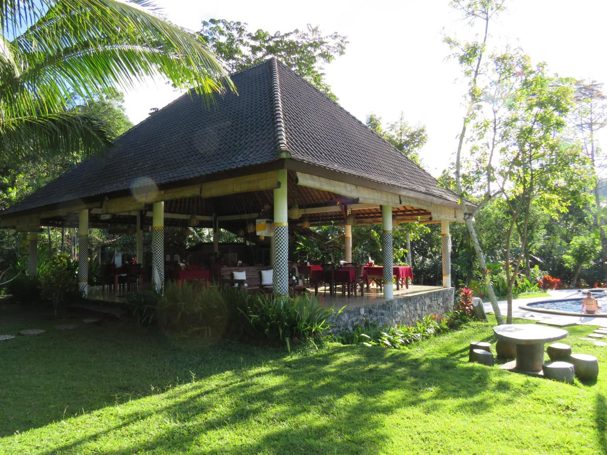 Great Mountain Views Villa Resort Selat Exterior photo