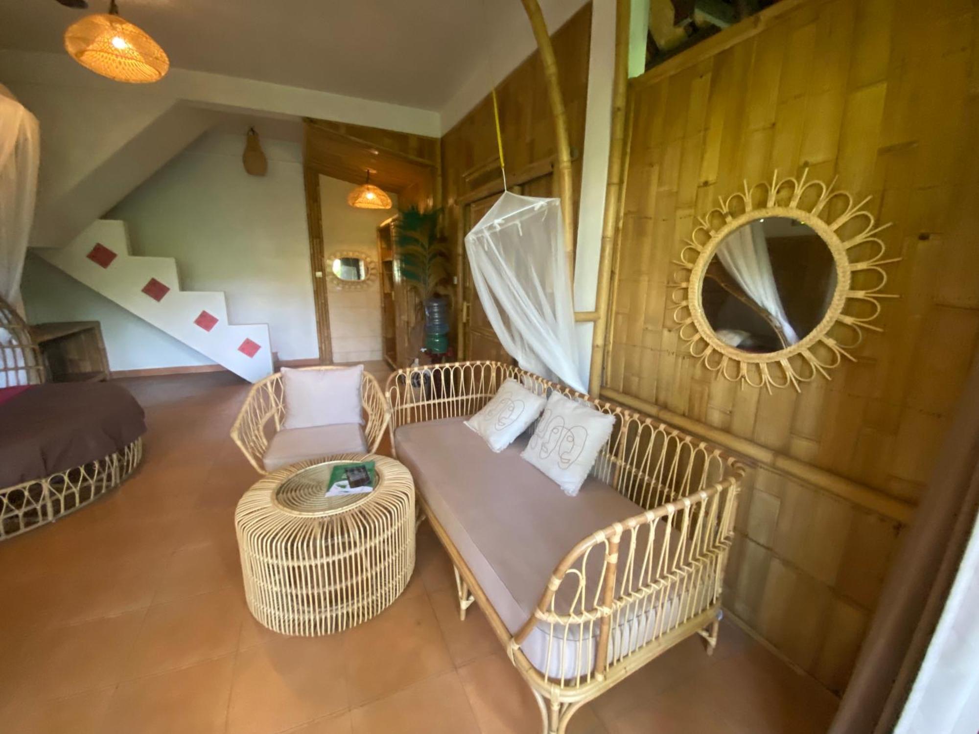 Great Mountain Views Villa Resort Selat Exterior photo