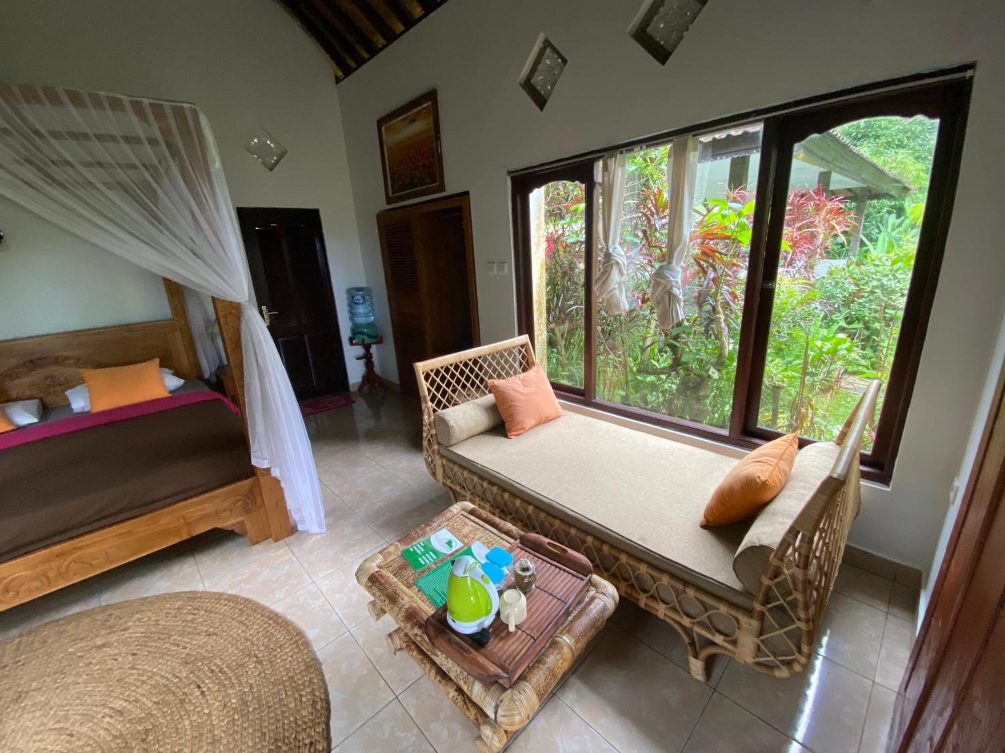 Great Mountain Views Villa Resort Selat Room photo