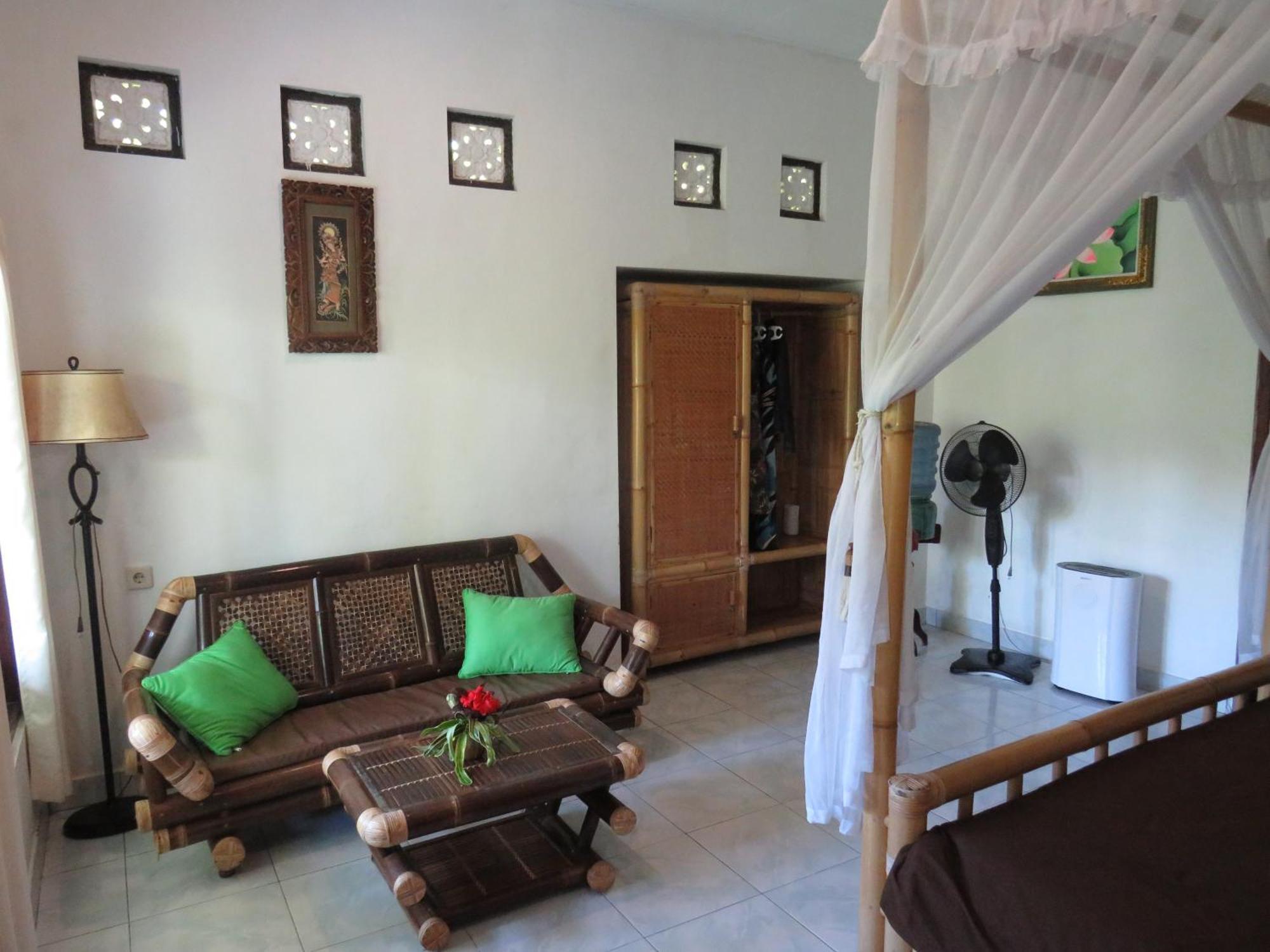Great Mountain Views Villa Resort Selat Room photo